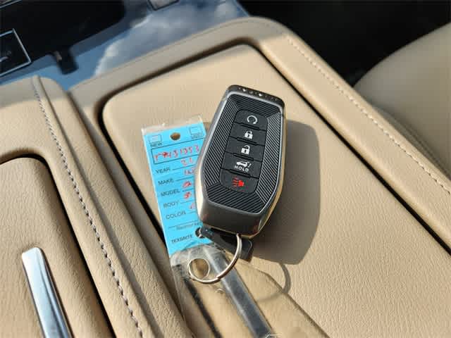 Thumbnail: 2026 INFINITI QX80 - 20