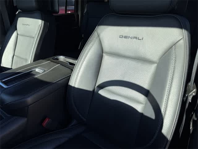 Thumbnail: 2021 GMC Yukon XL - 13