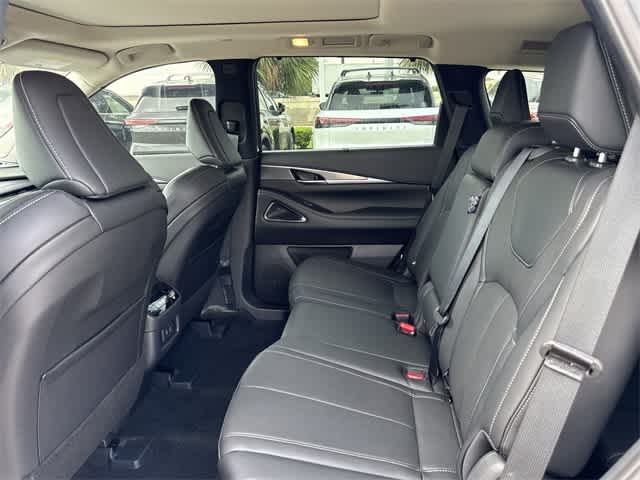 Thumbnail: 2026 INFINITI QX60 - 14