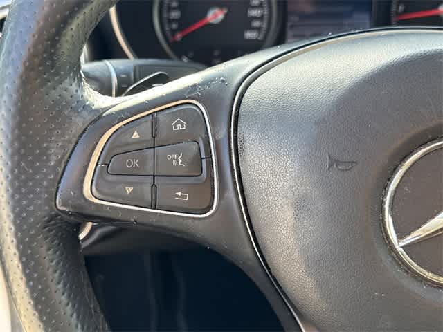 Thumbnail: 2015 Mercedes-Benz C-Class - 21