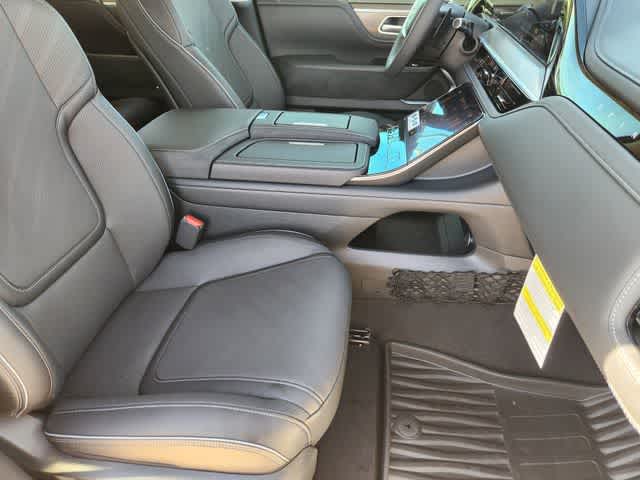 Thumbnail: 2026 INFINITI QX80 - 14