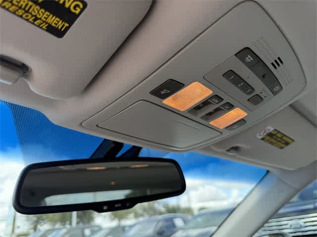 Thumbnail: 2011 Lexus ES - 24