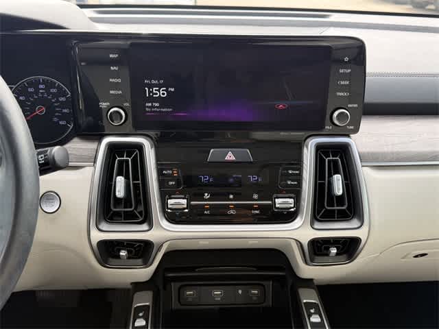 Thumbnail: 2022 Kia Sorento - 18