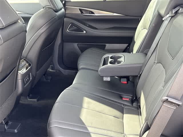 Thumbnail: 2026 INFINITI QX60 - 12