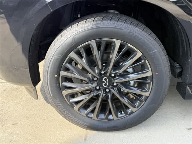 Thumbnail: 2025 INFINITI QX80 - 7