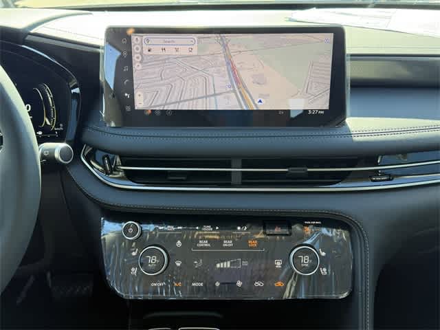 Thumbnail: 2026 INFINITI QX60 - 18