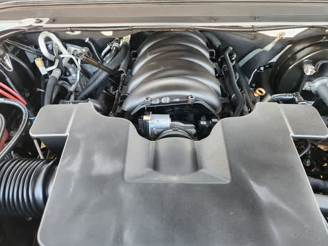 Thumbnail: 2018 Chevrolet Suburban - 9