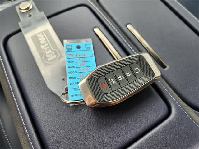 Thumbnail: 2026 INFINITI QX80 - 20