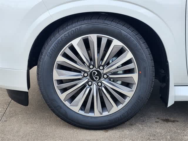 Thumbnail: 2026 INFINITI QX80 - 8