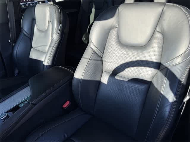 Thumbnail: 2022 Volvo XC90 - 12