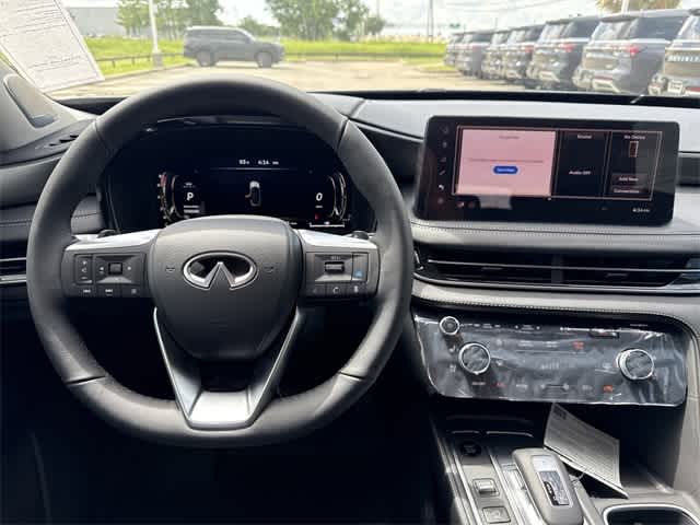 Thumbnail: 2026 INFINITI QX60 - 16