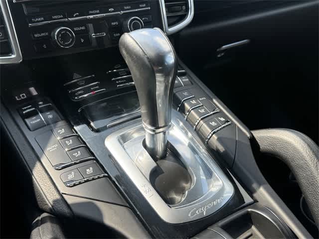 Thumbnail: 2016 Porsche Cayenne - 18