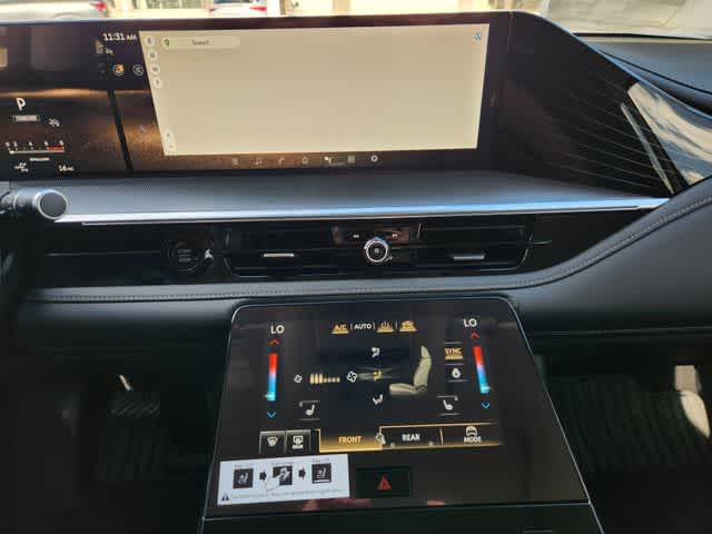 Thumbnail: 2026 INFINITI QX80 - 16