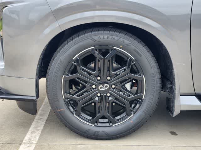 Thumbnail: 2026 INFINITI QX80 - 8