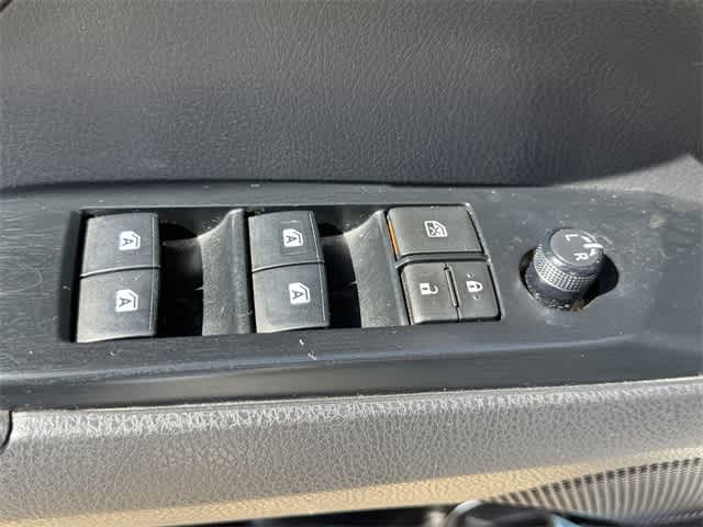 Thumbnail: 2020 Toyota Camry - 9