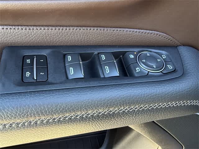 Thumbnail: 2021 GMC Yukon XL - 9