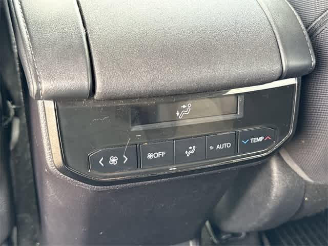 2022 Toyota Highlander LE 14