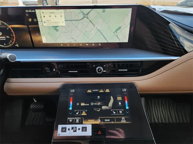 Thumbnail: 2026 INFINITI QX80 - 16