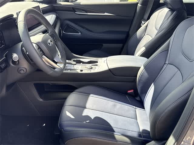 Thumbnail: 2026 INFINITI QX60 - 12