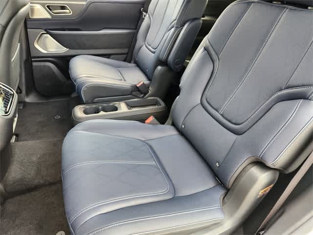 Thumbnail: 2026 INFINITI QX80 - 13