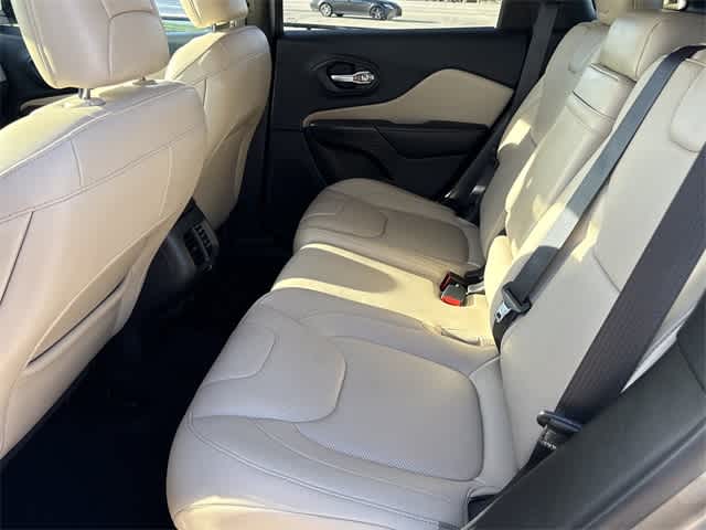 Thumbnail: 2016 Jeep Cherokee - 13