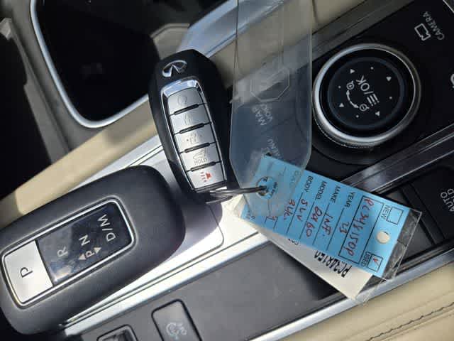 Thumbnail: 2023 INFINITI QX60 - 21