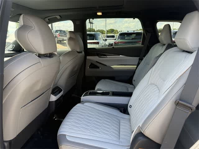 Thumbnail: 2026 INFINITI QX60 - 14