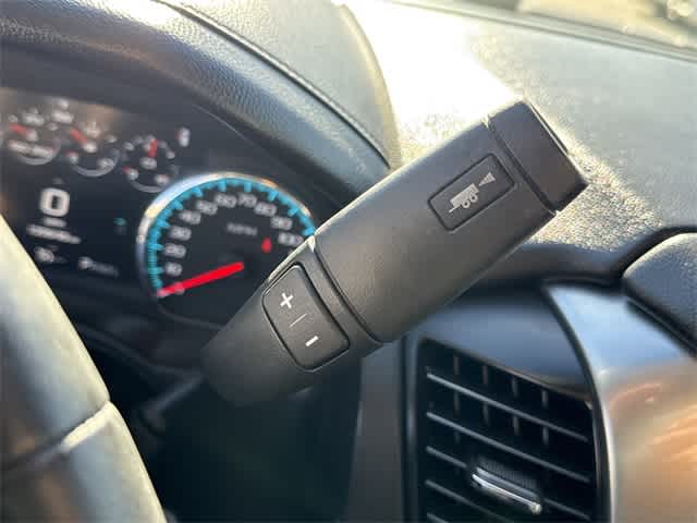 Thumbnail: 2017 Chevrolet Tahoe - 25