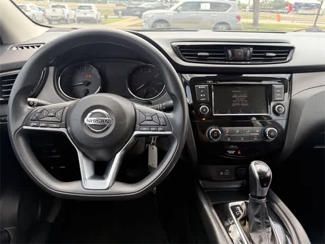 Thumbnail: 2022 Nissan Rogue Sport - 15