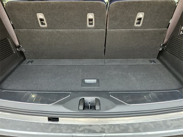 Thumbnail: 2026 INFINITI QX80 - 19