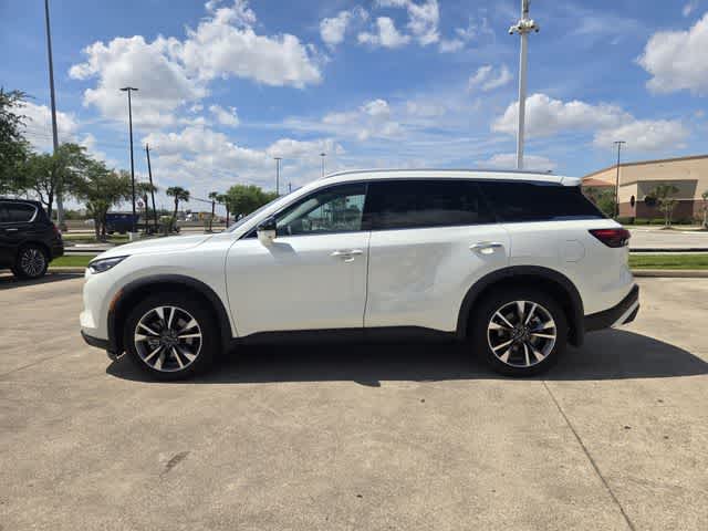 Thumbnail: 2023 INFINITI QX60 - 3