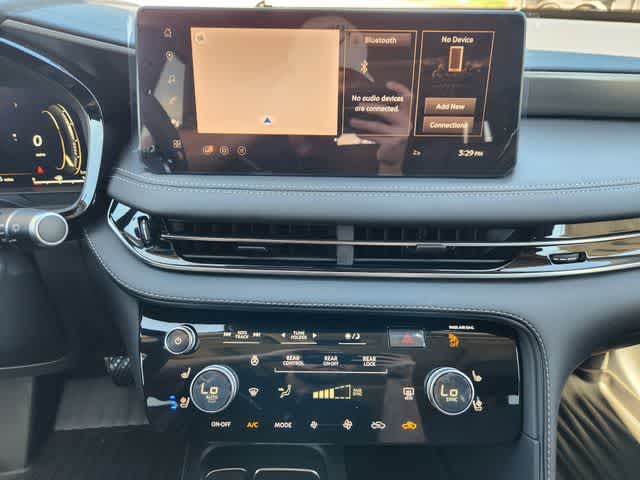 Thumbnail: 2026 INFINITI QX60 - 16