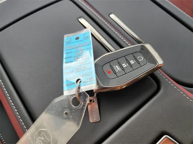 Thumbnail: 2026 INFINITI QX80 - 20