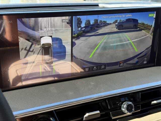 Thumbnail: 2026 INFINITI QX80 - 24