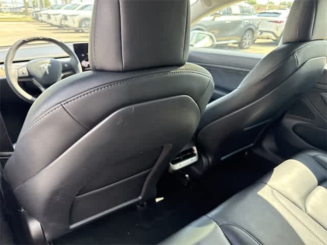 Thumbnail: 2021 Tesla Model 3 - 14