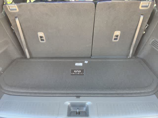 Thumbnail: 2026 INFINITI QX60 - 19