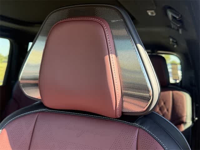 Thumbnail: 2026 INFINITI QX80 - 14