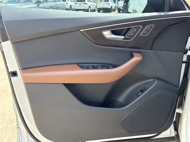 Thumbnail: 2022 Audi Q8 - 7