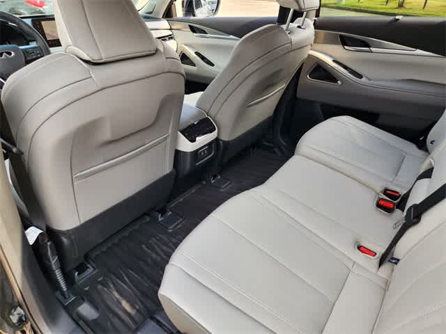 Thumbnail: 2026 INFINITI QX60 - 12