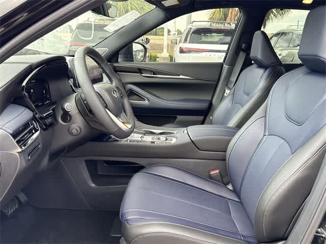 Thumbnail: 2026 INFINITI QX60 - 12