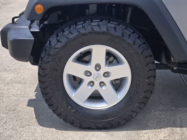 Thumbnail: 2015 Jeep Wrangler - 8
