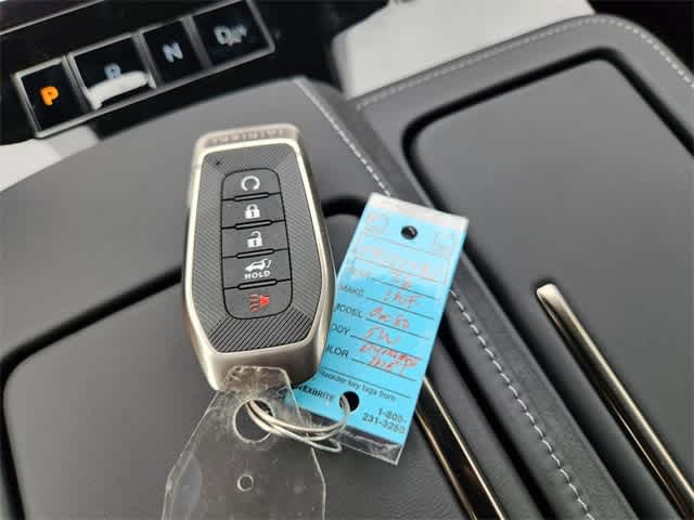 Thumbnail: 2026 INFINITI QX80 - 20