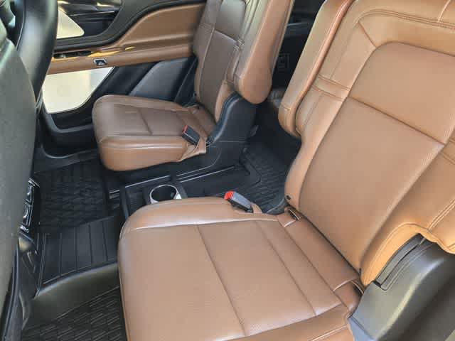 Thumbnail: 2023 Lincoln Aviator - 12