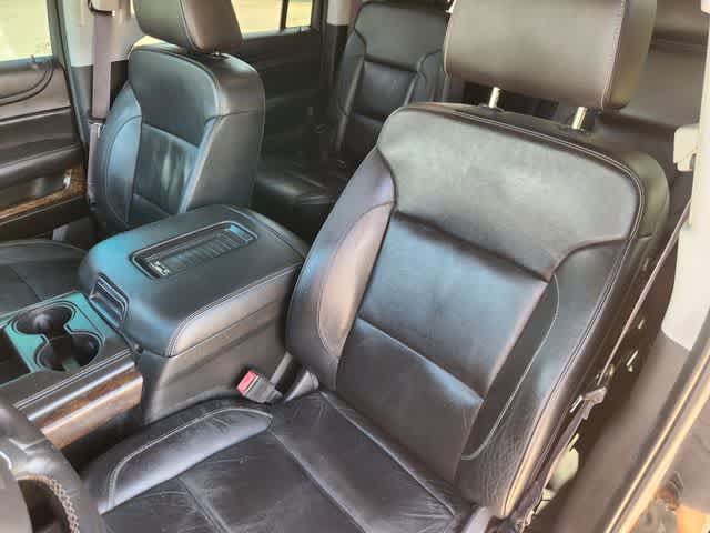 Thumbnail: 2016 Chevrolet Suburban - 10