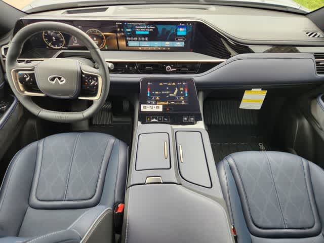 Thumbnail: 2026 INFINITI QX80 - 10
