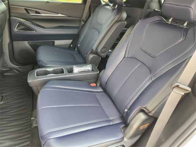 Thumbnail: 2026 INFINITI QX60 - 13