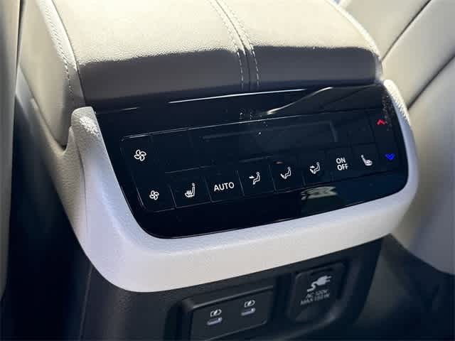 Thumbnail: 2026 INFINITI QX60 - 21