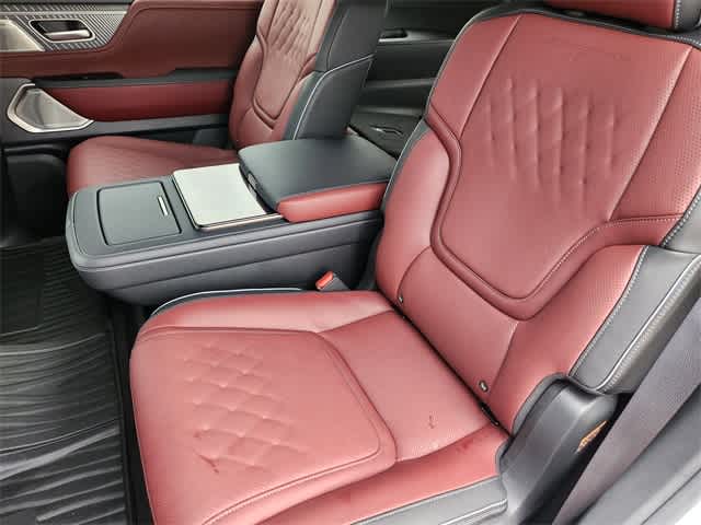 Thumbnail: 2026 INFINITI QX80 - 13