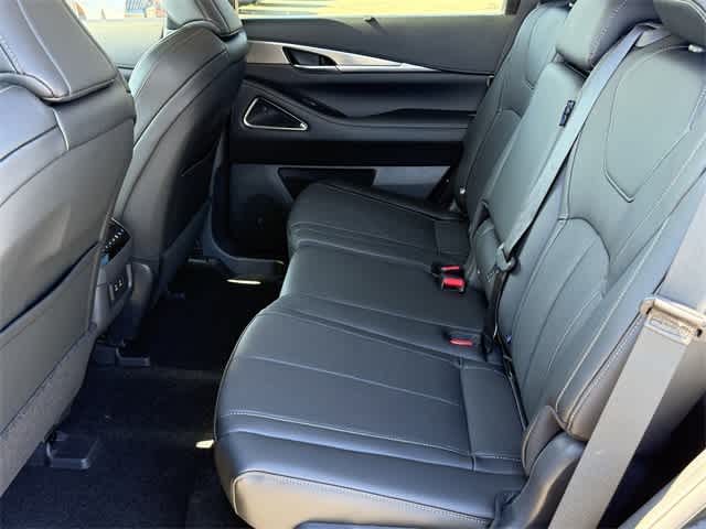 Thumbnail: 2026 INFINITI QX60 - 14