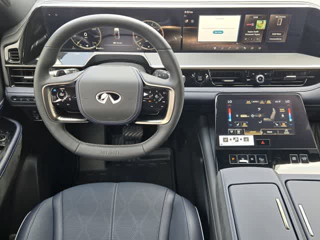 Thumbnail: 2026 INFINITI QX80 - 15